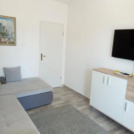 Tessa 77