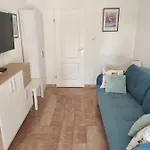 Tessa 77 *